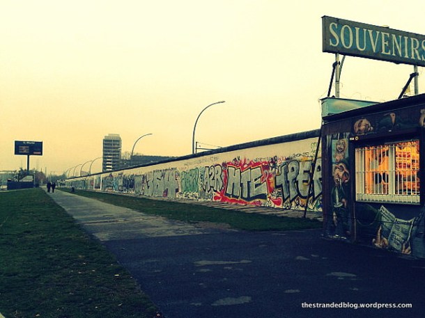 East side gallery Sprea Berlino