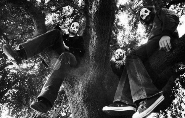 Tre-Allegri-Ragazzi-Morti