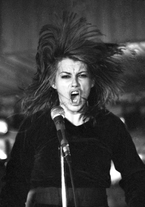 chrissy-amphlett-I touch myself project